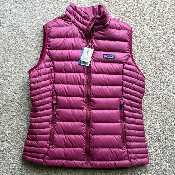 NWT Women’s Dusty pink Patagonia puffer Vest - Picture 1 of 5